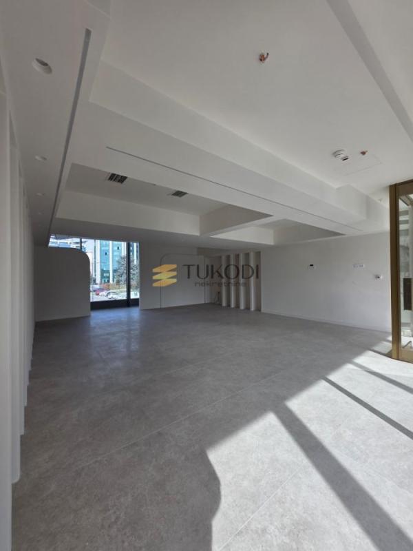 Slika 2 -  Lokal za izdavanje, 76m2, 2.280€