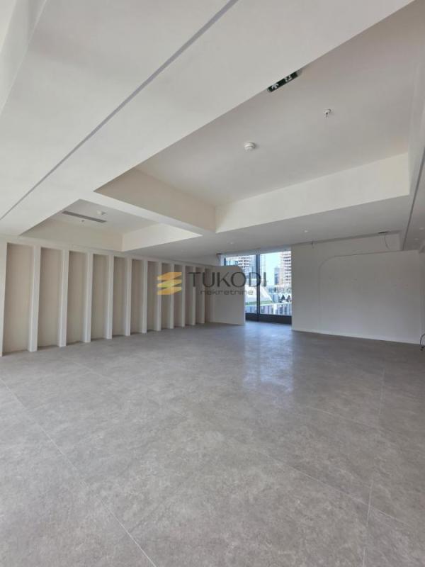 Slika 1 -  Lokal za izdavanje, 76m2, 2.280€