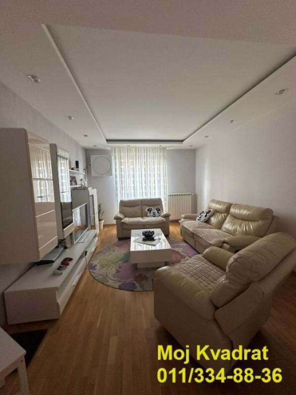 Glavna slika -Četvorosoban stan na prodaju, 98m2, 290.000€