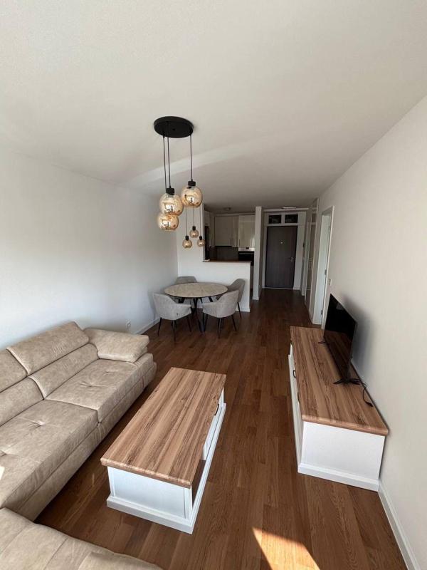 Slika 2 - Banatska, Dvosoban stan za izdavanje, 45m2, 750€