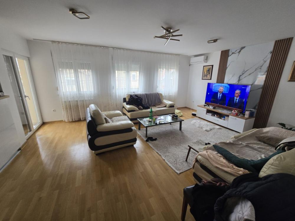 Slika 1 - Mihaila Šolohova, Trosoban stan za izdavanje, 105m2, 700€