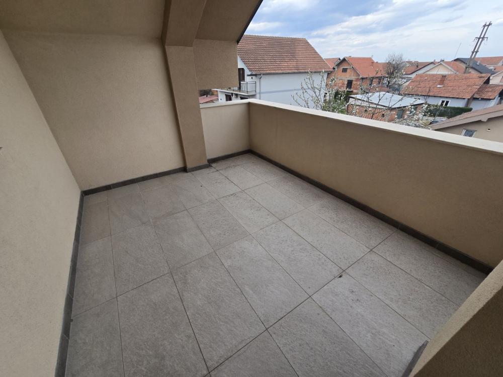 Slika 11 - Mihaila Šolohova,  Kuća za izdavanje, 315m2, 2.200€