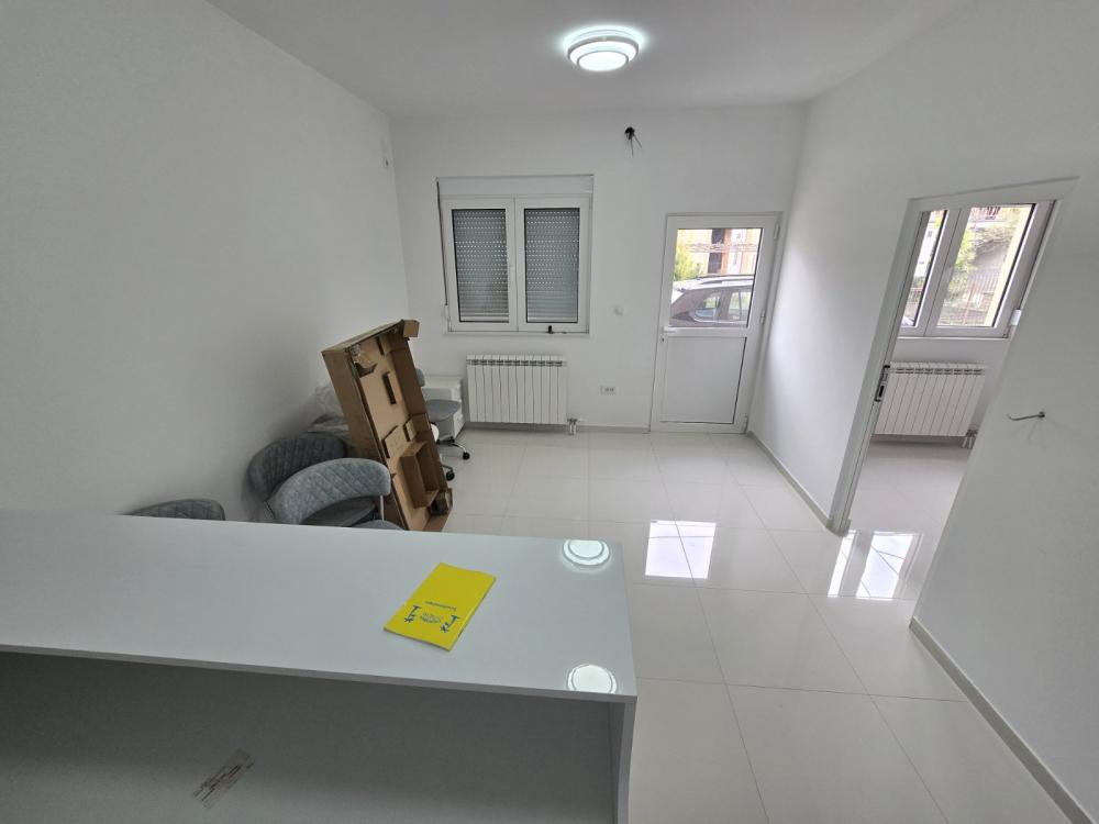 Slika 6 - Mihaila Šolohova,  Kuća za izdavanje, 315m2, 2.200€