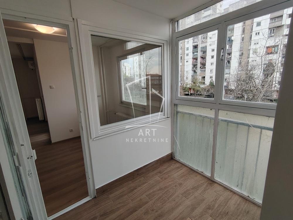 Slika 11 - Jurija Gagarina, Trosoban stan za izdavanje, 76m2, 1.000€