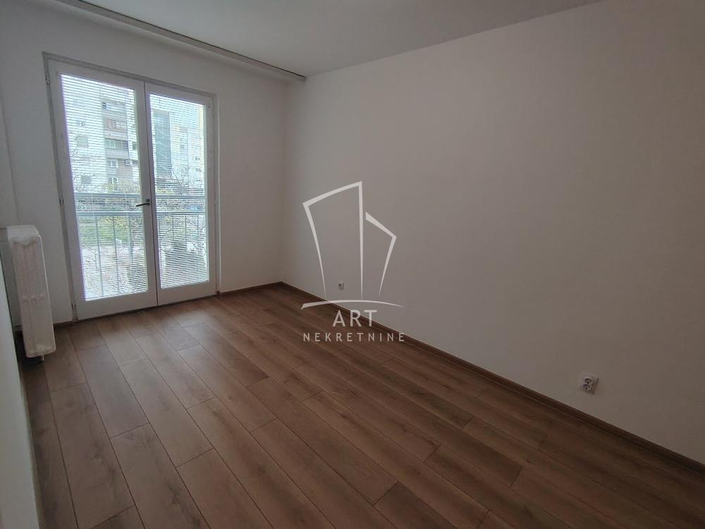 Slika 4 - Jurija Gagarina, Trosoban stan za izdavanje, 76m2, 1.000€