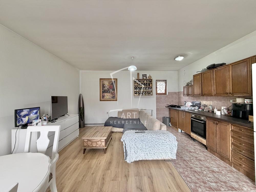 Glavna slika -Sinjska, Kuća na prodaju, 255m2, 550.000€