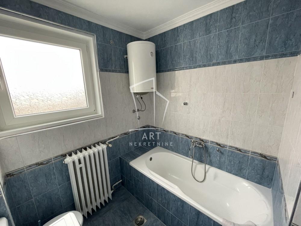 Slika 10 - Senjačka,  Lokal za izdavanje, 135m2, 1.350€