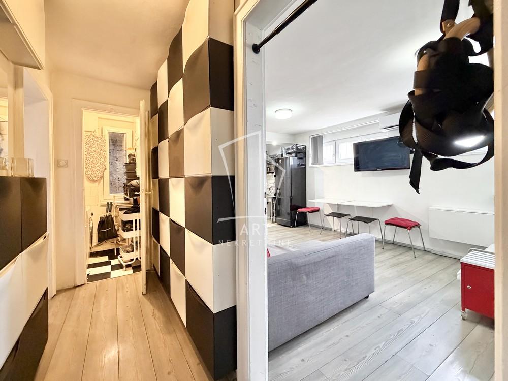 Slika 7 - Trg Nikole Pašića, Jednoiposoban stan na prodaju, 43m2, 300.000€