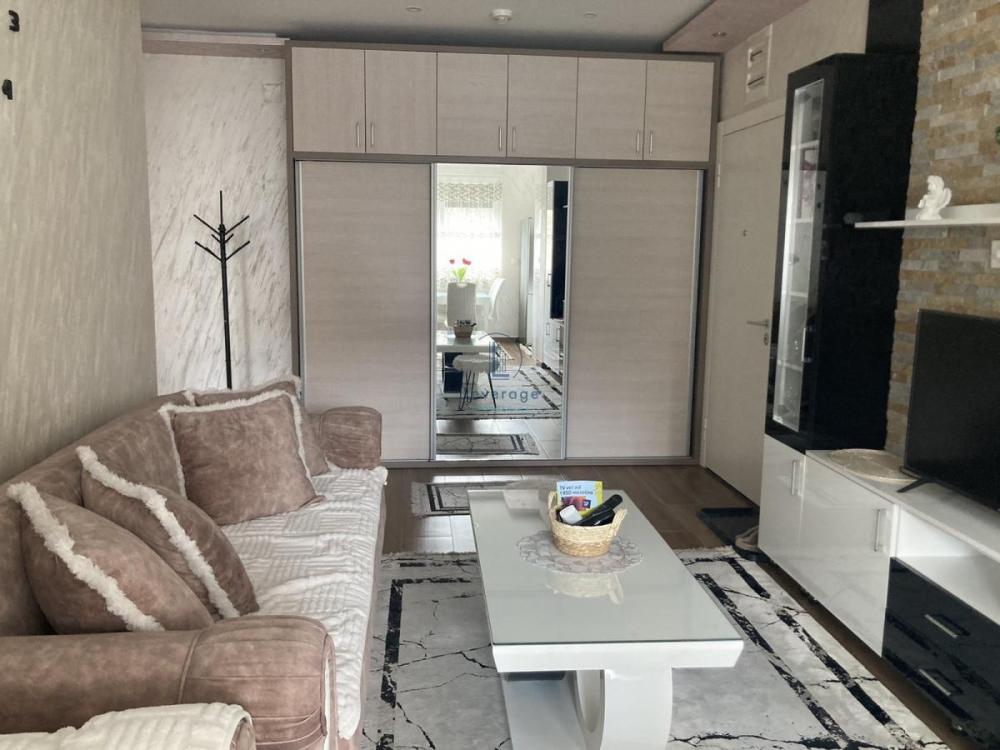 Slika 1 - Južni bulevar, Dvosoban stan za izdavanje, 50m2, 550€