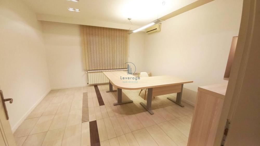 Glavna slika -Hadži Melentijeva,  Lokal na prodaju, 41m2, 166.000€