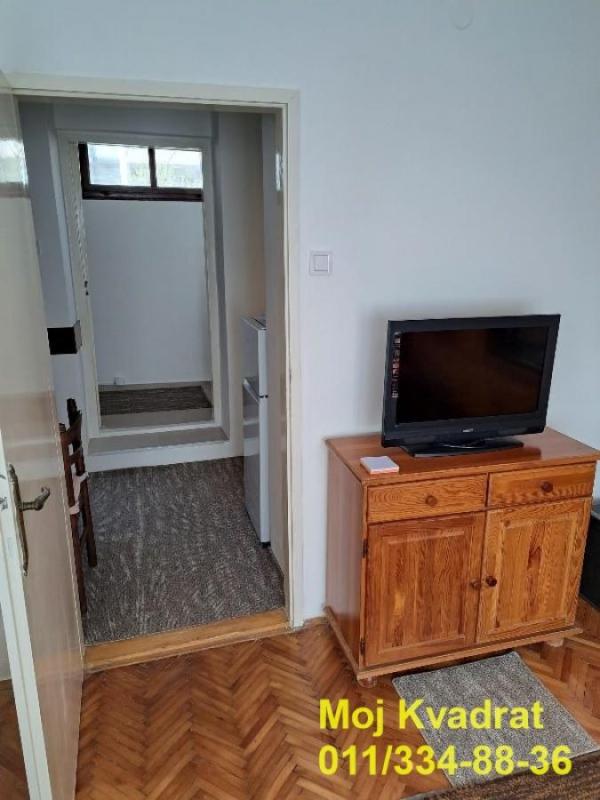 Slika 2 - Dvosoban stan za izdavanje, 49m2, 450€