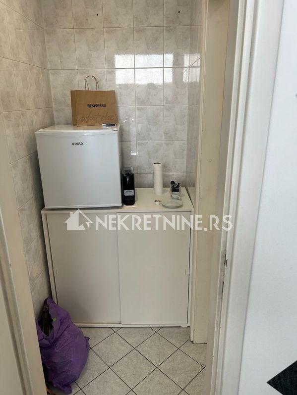 Slika 4 - Nemanjina,  Lokal za izdavanje, 32m2, 550€