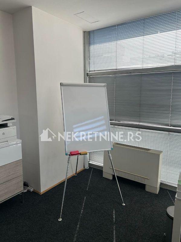 Slika 3 - Nemanjina,  Lokal za izdavanje, 32m2, 550€