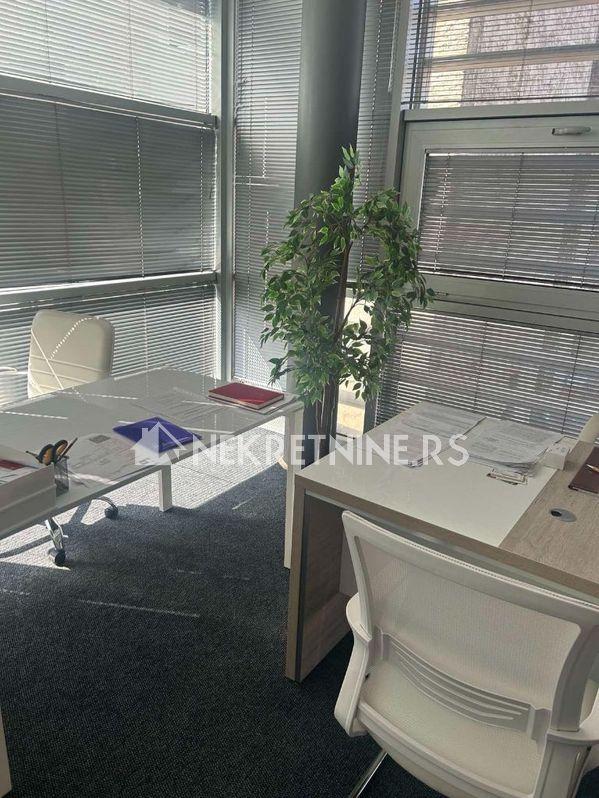 Slika 2 - Nemanjina,  Lokal za izdavanje, 32m2, 550€