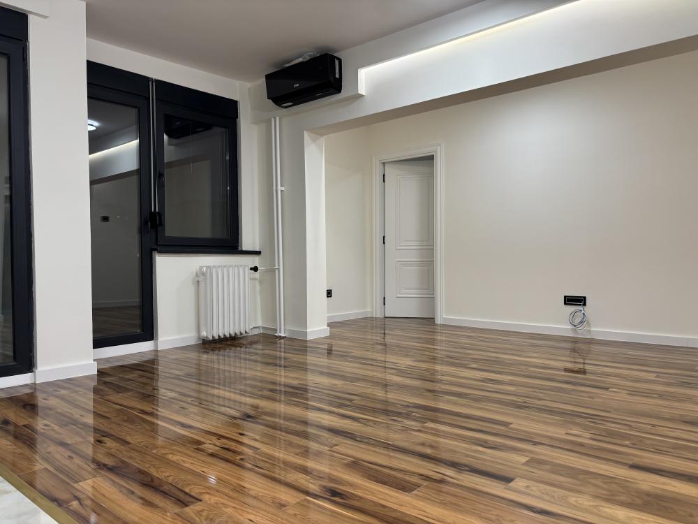 Slika 1 - Sime Igumanova, Trosoban stan na prodaju, 75m2, 298.900€