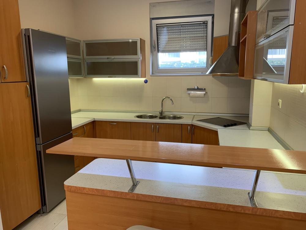 Slika 9 - Drinička,  Kuća za izdavanje, 220m2, 2.800€