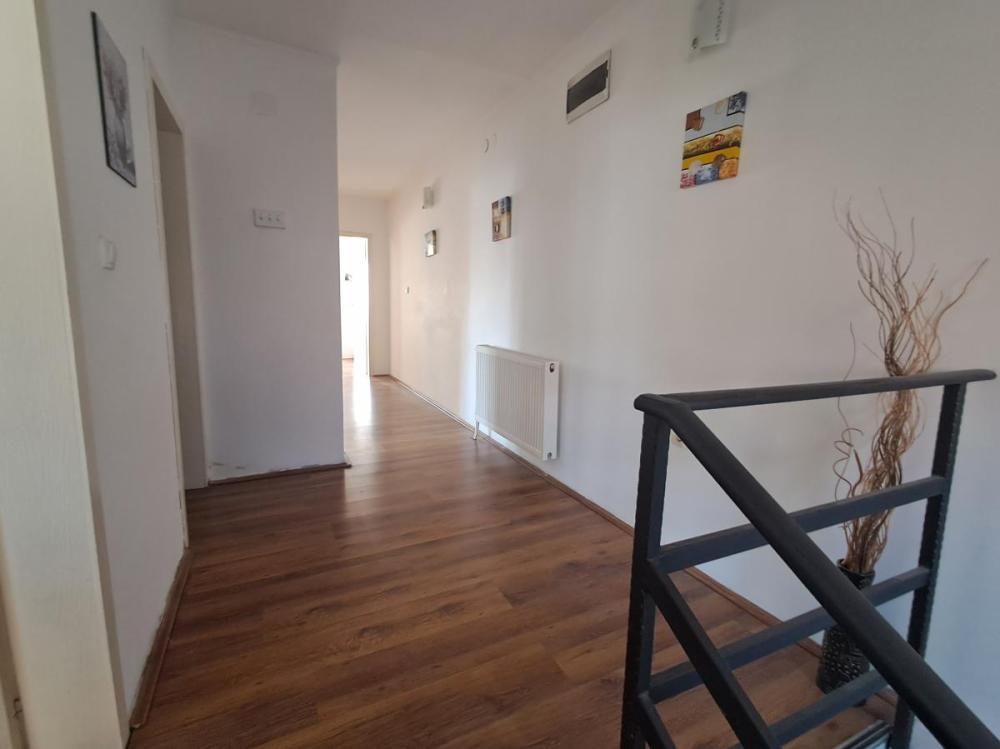 Slika 4 -  Kuća za izdavanje, 104m2, 900€