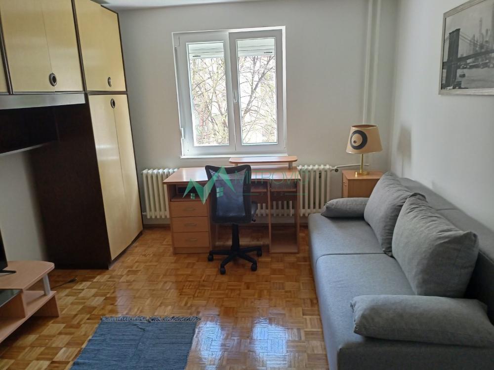 Glavna slika -Jednoiposoban stan za izdavanje, 37m2, 300€