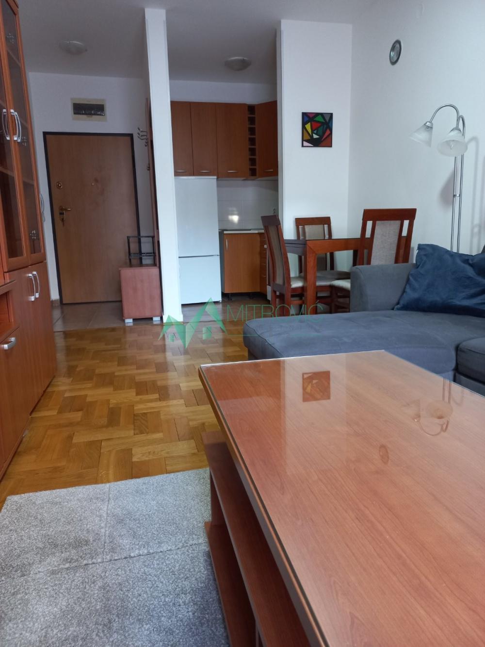 Slika 1 - Jednoiposoban stan za izdavanje, 32m2, 350€