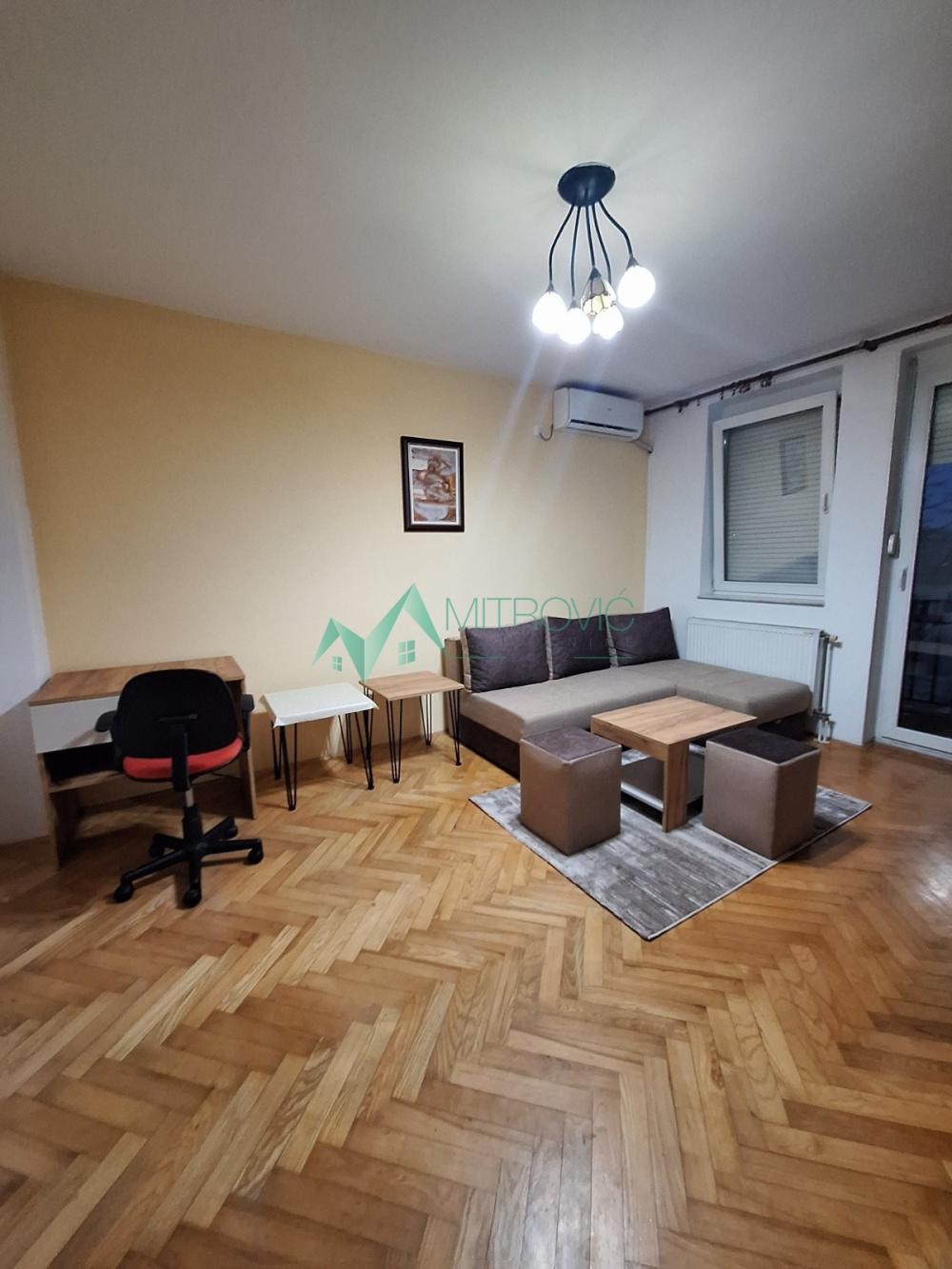 Glavna slika - Stan za izdavanje, 30m2, 300€