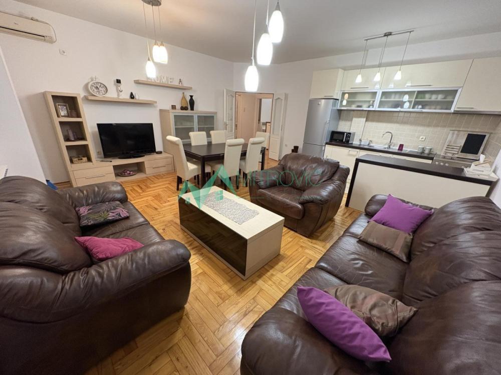 Glavna slika -Trosoban stan na prodaju, 76m2, 203.530€