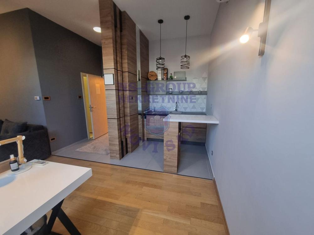 Slika 2 - Petosoban stan na prodaju, 132m2, 396.550€