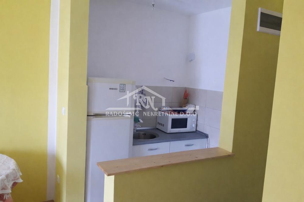 Slika 1 - Janka Katića, Dvosoban stan za izdavanje, 27m2, 300€