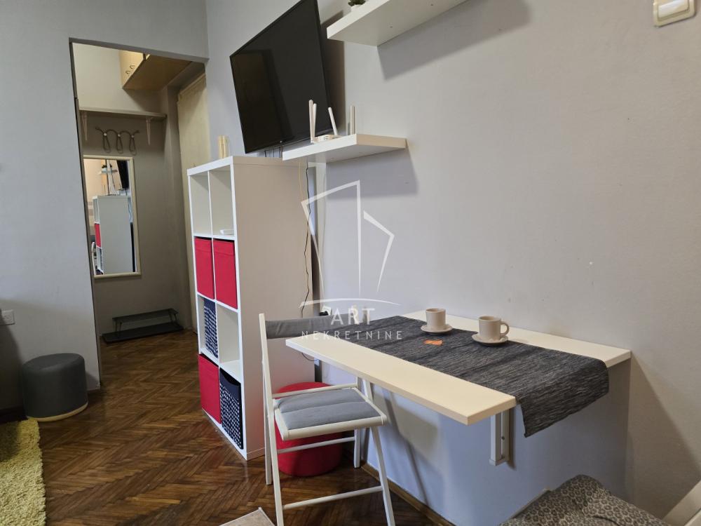 Slika 2 - Džordža Vašingtona, Stan za izdavanje, 20m2, 400€