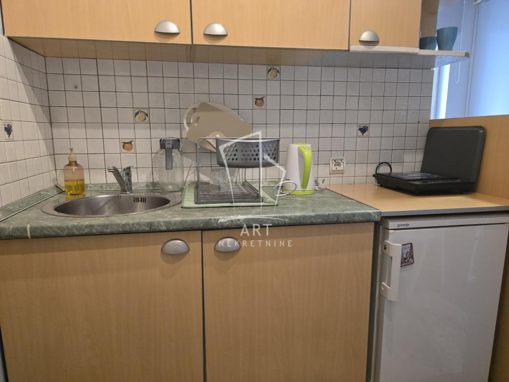 Slika 4 - Džordža Vašingtona, Stan za izdavanje, 20m2, 400€