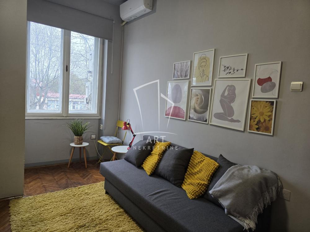 Glavna slika -Džordža Vašingtona, Stan za izdavanje, 20m2, 400€