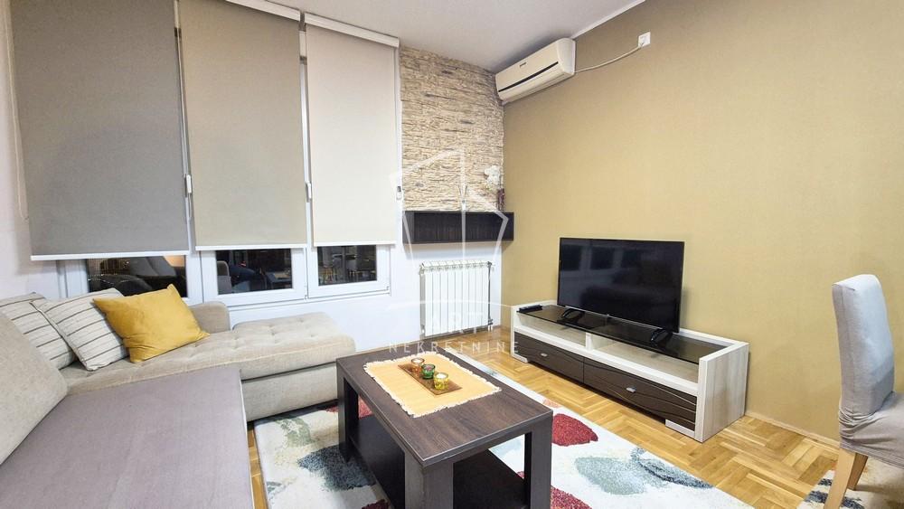 Slika 1 - Jovanke Radaković, Dvoiposoban stan za izdavanje, 53m2, 550€