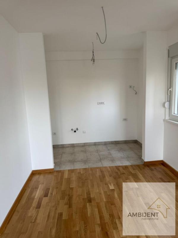 Slika 8 - Trosoban stan za izdavanje, 56m2, 500€