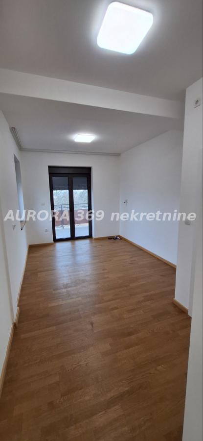 Slika 9 -  Kuća za izdavanje, 247m2, 1.700€