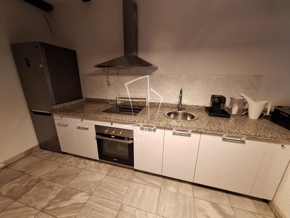Slika 10 - Veselina Masleše,  Kuća za izdavanje, 152m2, 1.300€