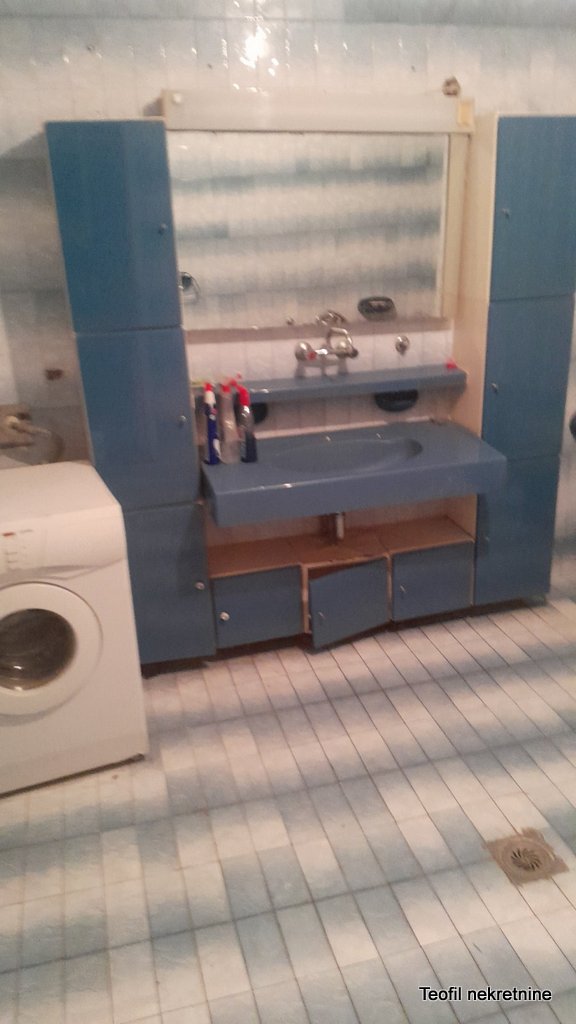 Slika 8 - Narodnih heroja,  Lokal za izdavanje, 295m2, 1.900€