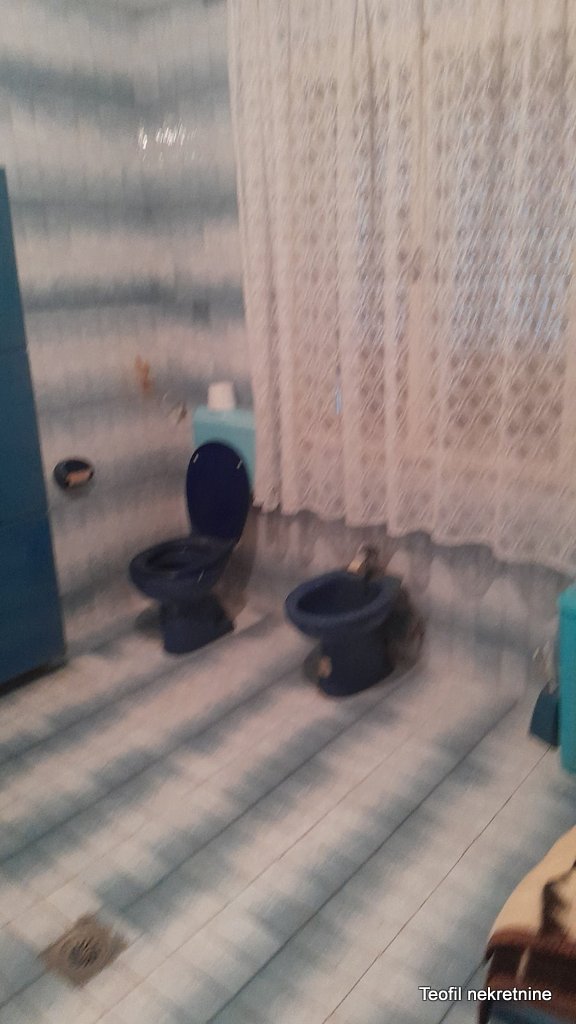 Slika 9 - Narodnih heroja,  Lokal za izdavanje, 295m2, 1.900€