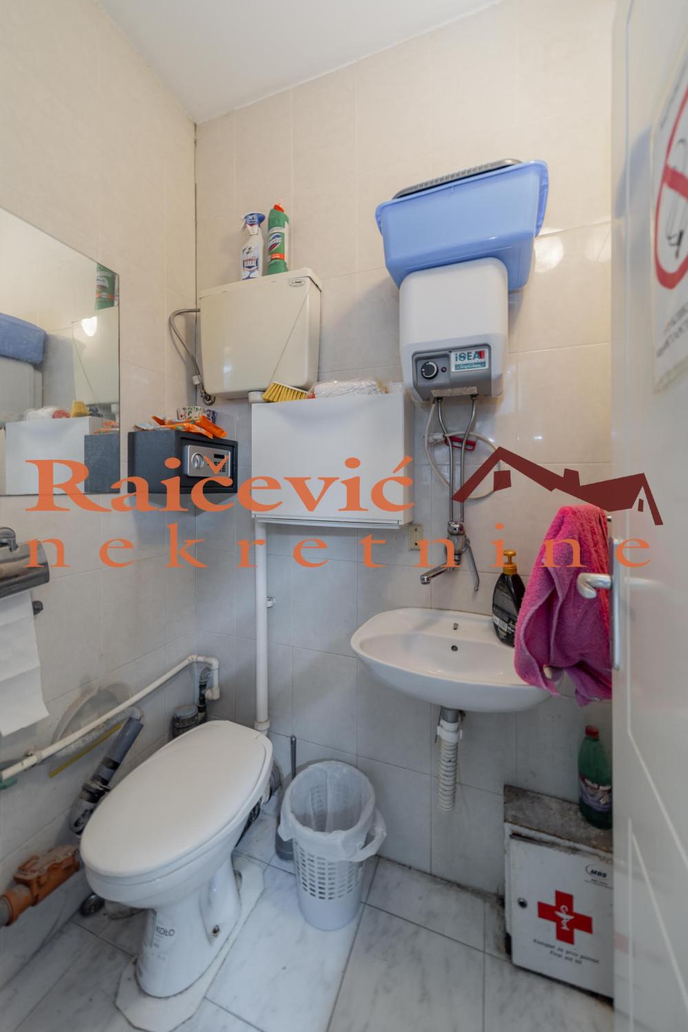 Slika 1 - Bulevar kralja Aleksandra,  Lokal na prodaju, 19m2, 95.000€