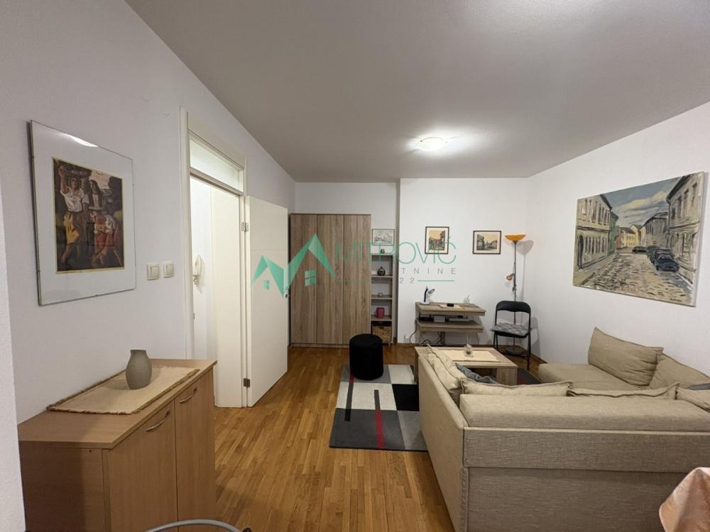 Glavna slika -Jednoiposoban stan za izdavanje, 34m2, 400€