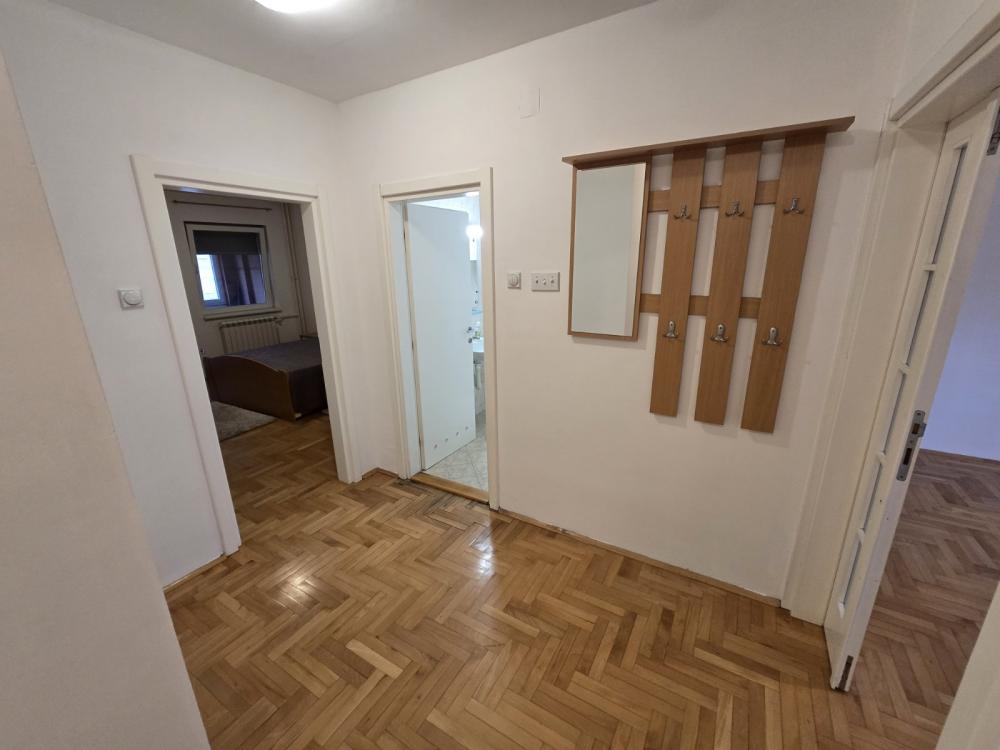 Slika 11 - Nede Spasojević, Dvosoban stan za izdavanje, 76m2, 650€