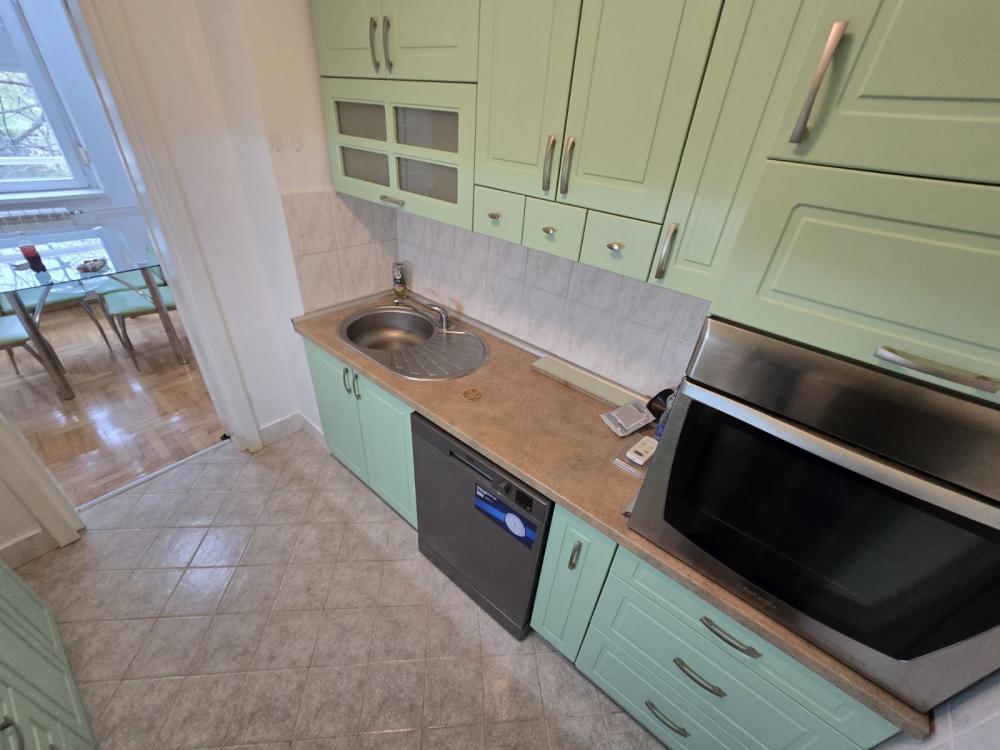 Slika 3 - Nede Spasojević, Dvosoban stan za izdavanje, 76m2, 650€