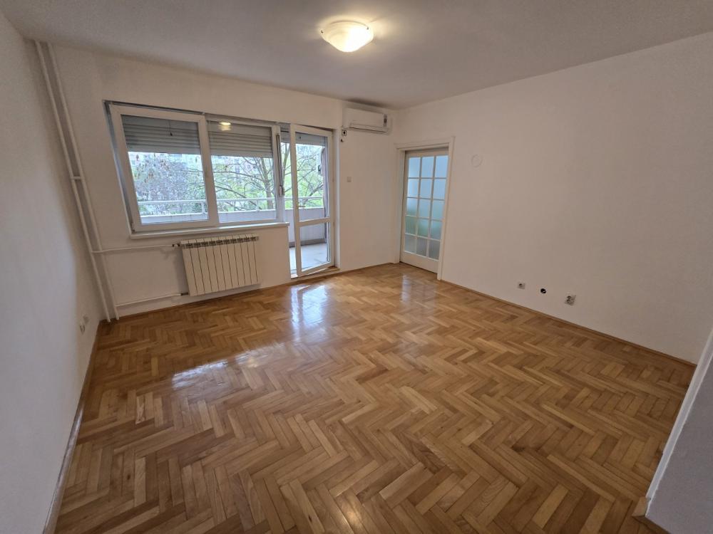 Glavna slika -Nede Spasojević, Dvosoban stan za izdavanje, 76m2, 650€