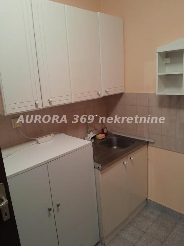 Slika 2 - Dvosoban stan za izdavanje, 70m2, 500€