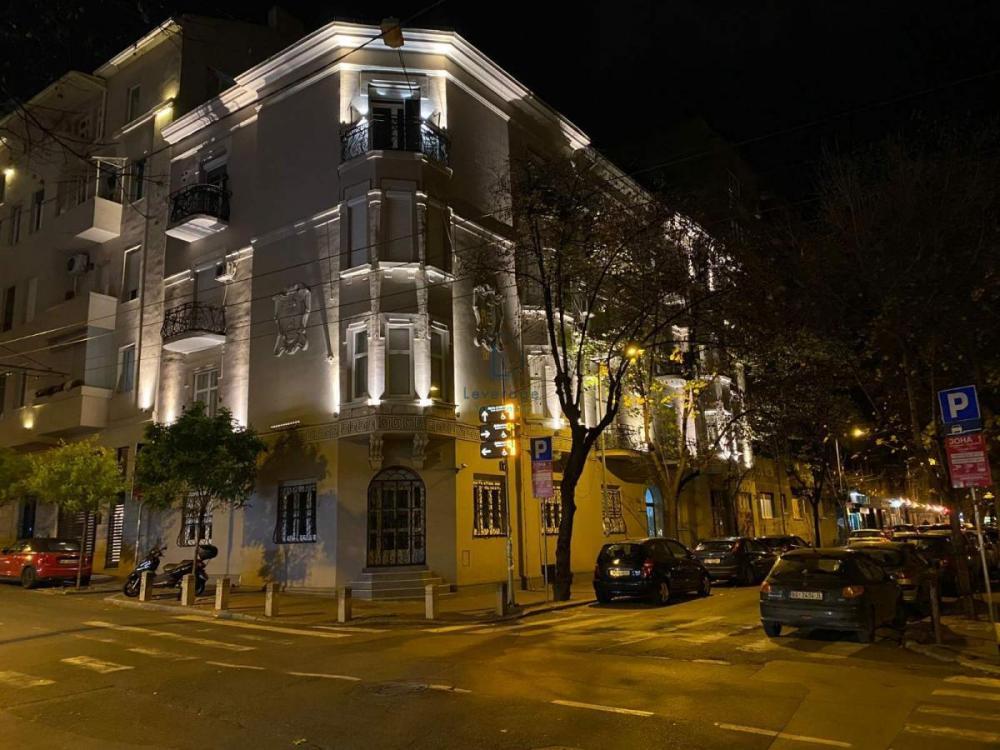 Glavna slika -Braće Jugovića, Trosoban stan za izdavanje, 130m2, 1.800€