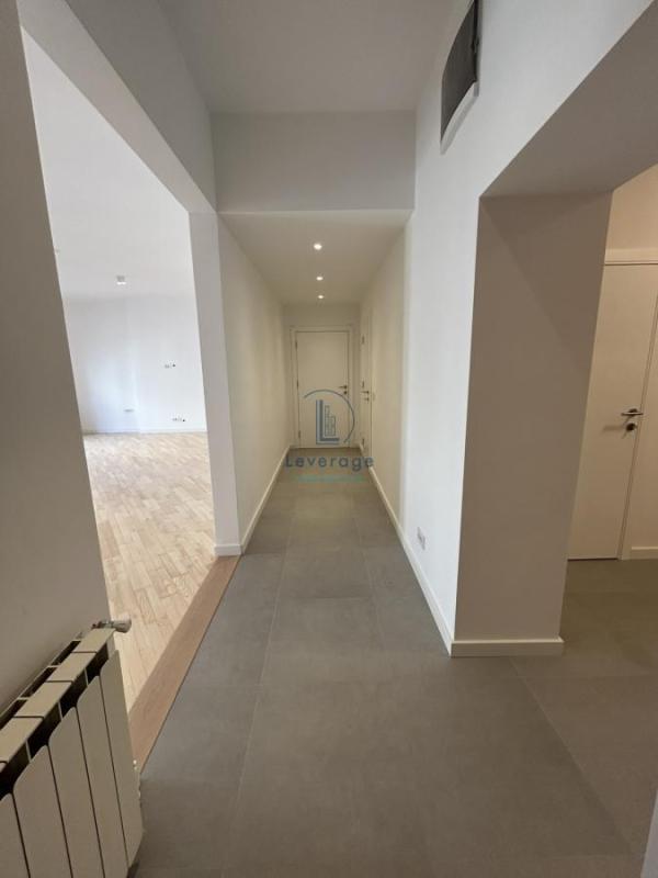 Slika 2 - Braće Jugovića, Trosoban stan za izdavanje, 130m2, 1.800€