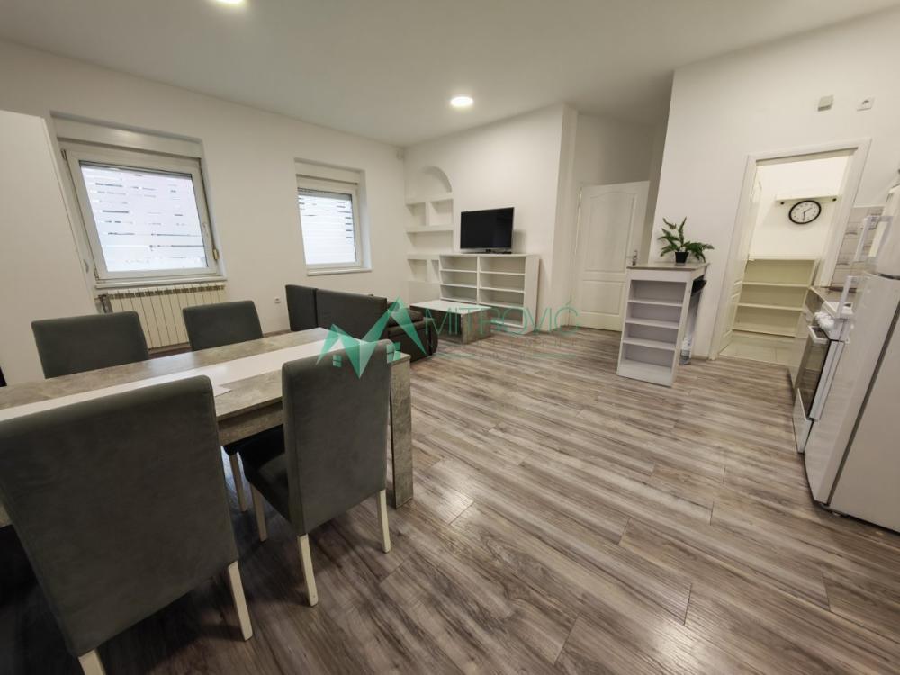 Glavna slika -Trosoban stan na prodaju, 71m2, 204.800€