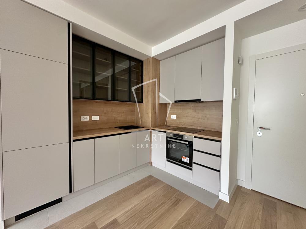 Slika 2 - Nikolaja Kravcova, Trosoban stan za izdavanje, 71m2, 1.400€
