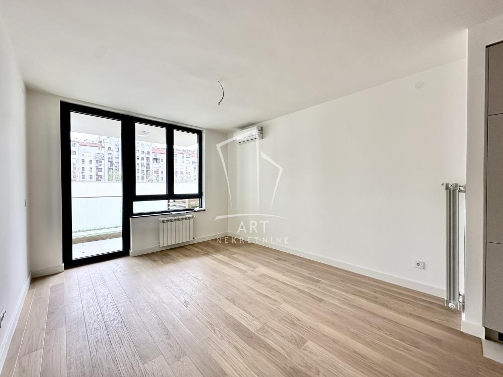 Glavna slika -Nikolaja Kravcova, Trosoban stan za izdavanje, 71m2, 1.400€