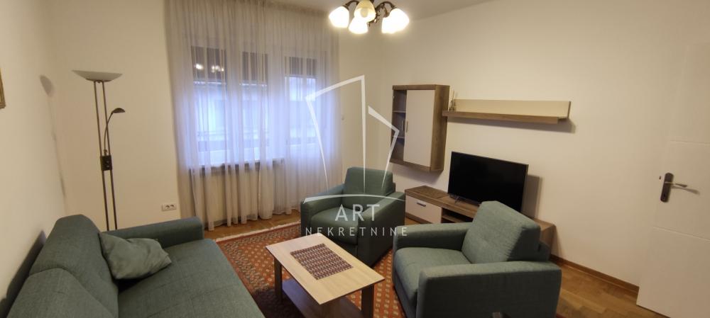 Slika 10 - Cara Uroša, Dvosoban stan za izdavanje, 55m2, 800€