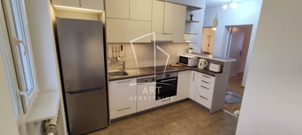 Slika 4 - Cara Uroša, Dvosoban stan za izdavanje, 55m2, 800€