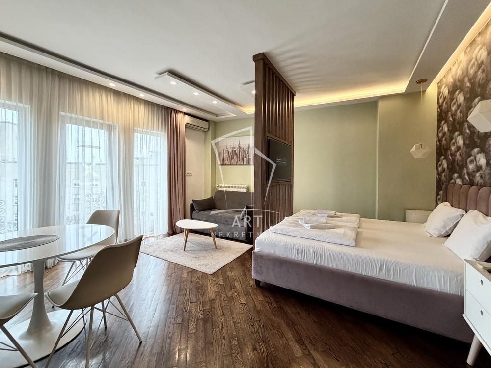 Slika 1 - Bulevar Despota Stefana, Petosoban stan na prodaju, 109m2, 598.000€